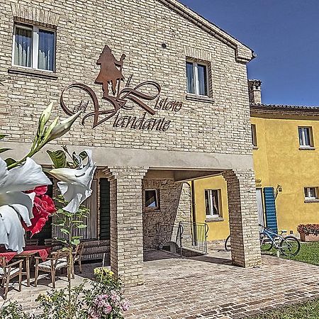 Отель Il Ristoro Del Viandante Offagna Экстерьер фото