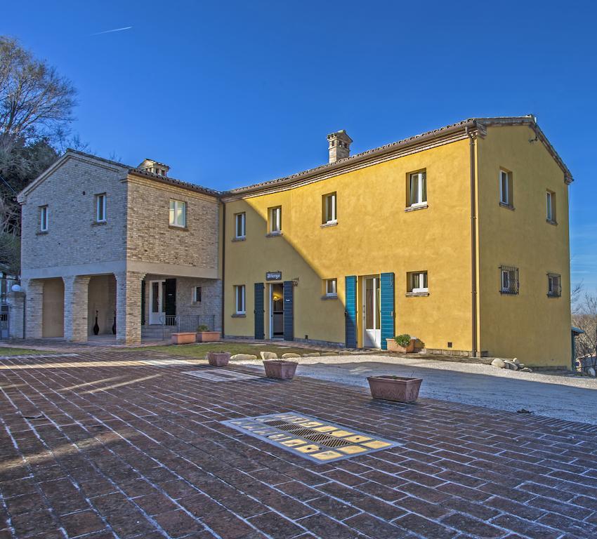 Отель Il Ristoro Del Viandante Offagna Экстерьер фото