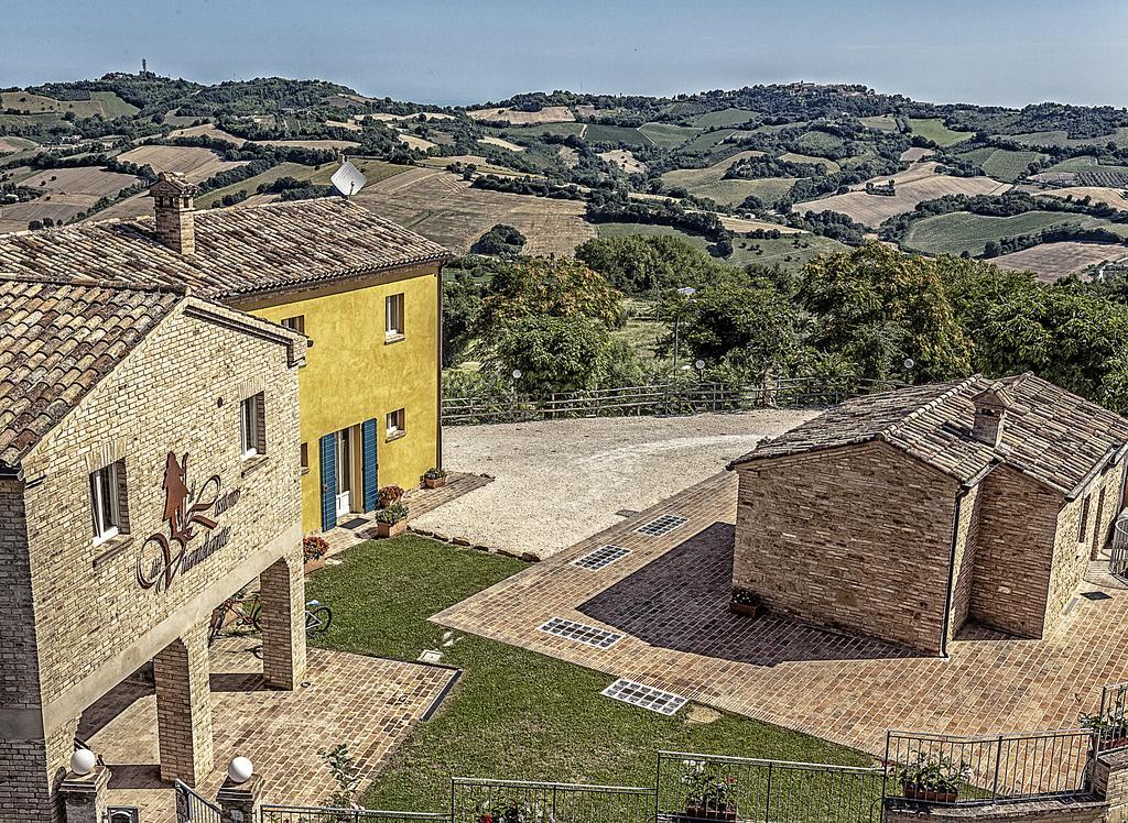 Отель Il Ristoro Del Viandante Offagna Экстерьер фото