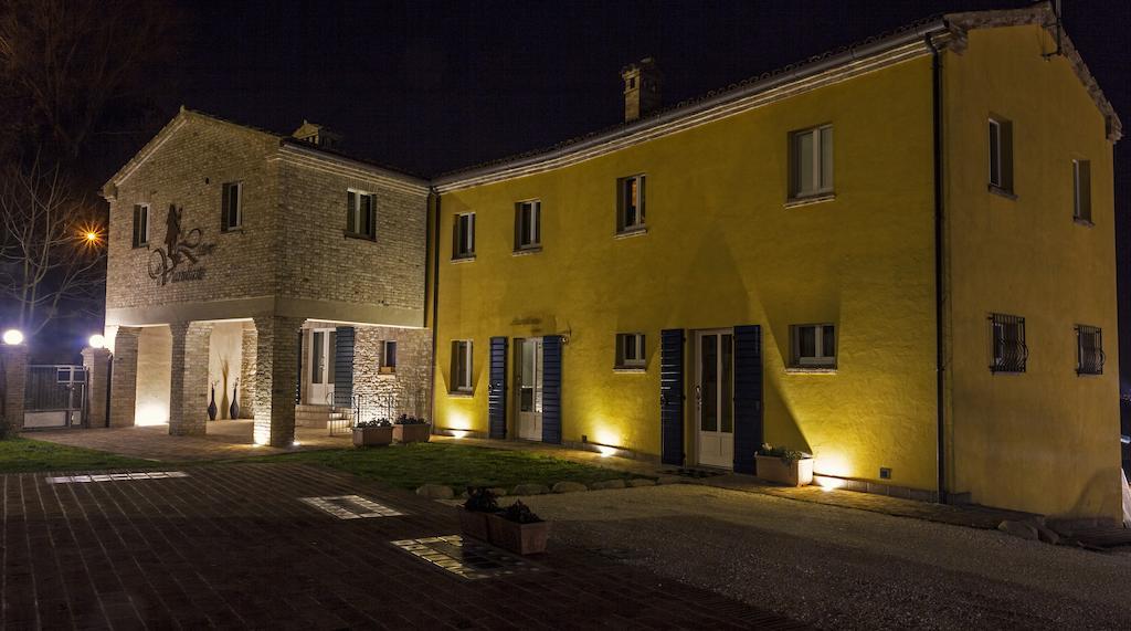 Отель Il Ristoro Del Viandante Offagna Экстерьер фото